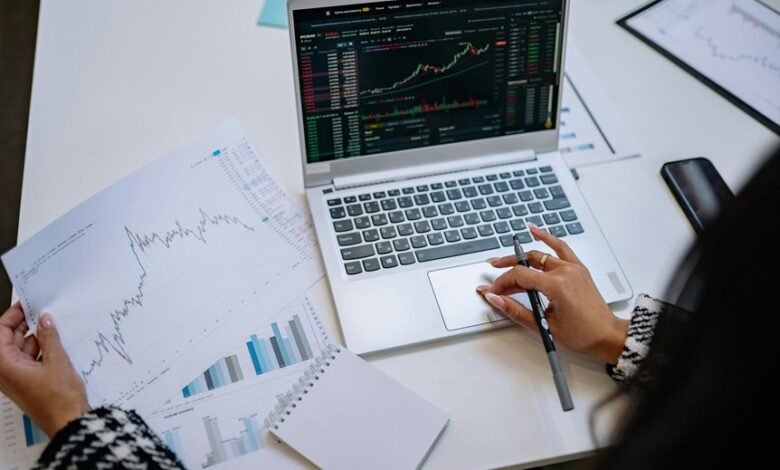 top tech stocks 2025