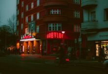 efficient movie downloading service